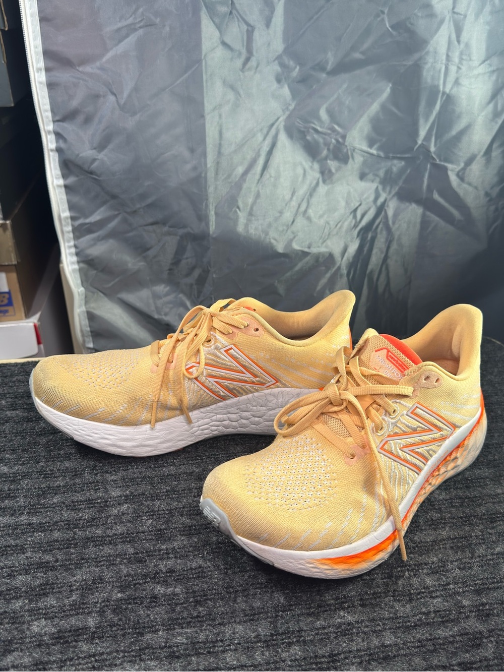 New Balance Fresh Foam X Vongo v5 Running Shoes Orange & White Mesh Women Size 8